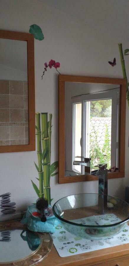 Gite Chez Mamiyo Gallargues Le Montueux Exterior foto