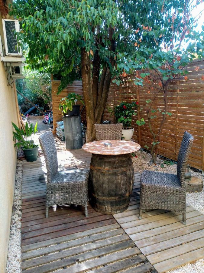 Gite Chez Mamiyo Gallargues Le Montueux Exterior foto